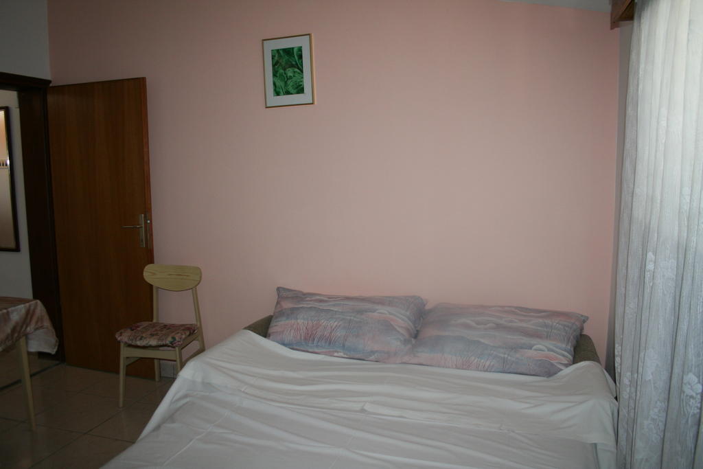 Apartments Santa Barbara Biograd Na Moru Habitación foto