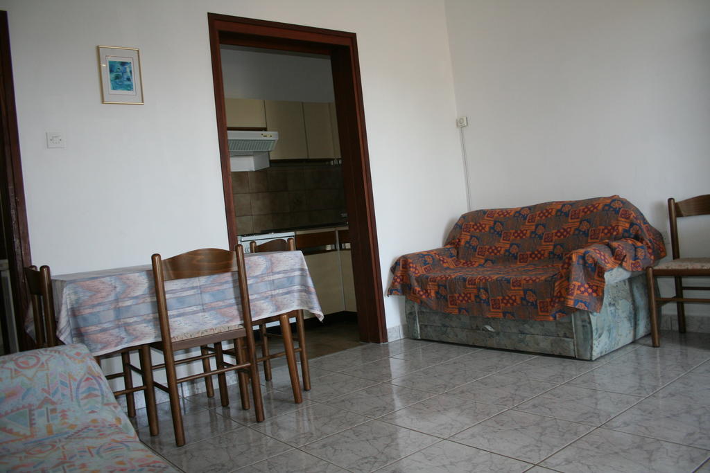 Apartments Santa Barbara Biograd Na Moru Habitación foto